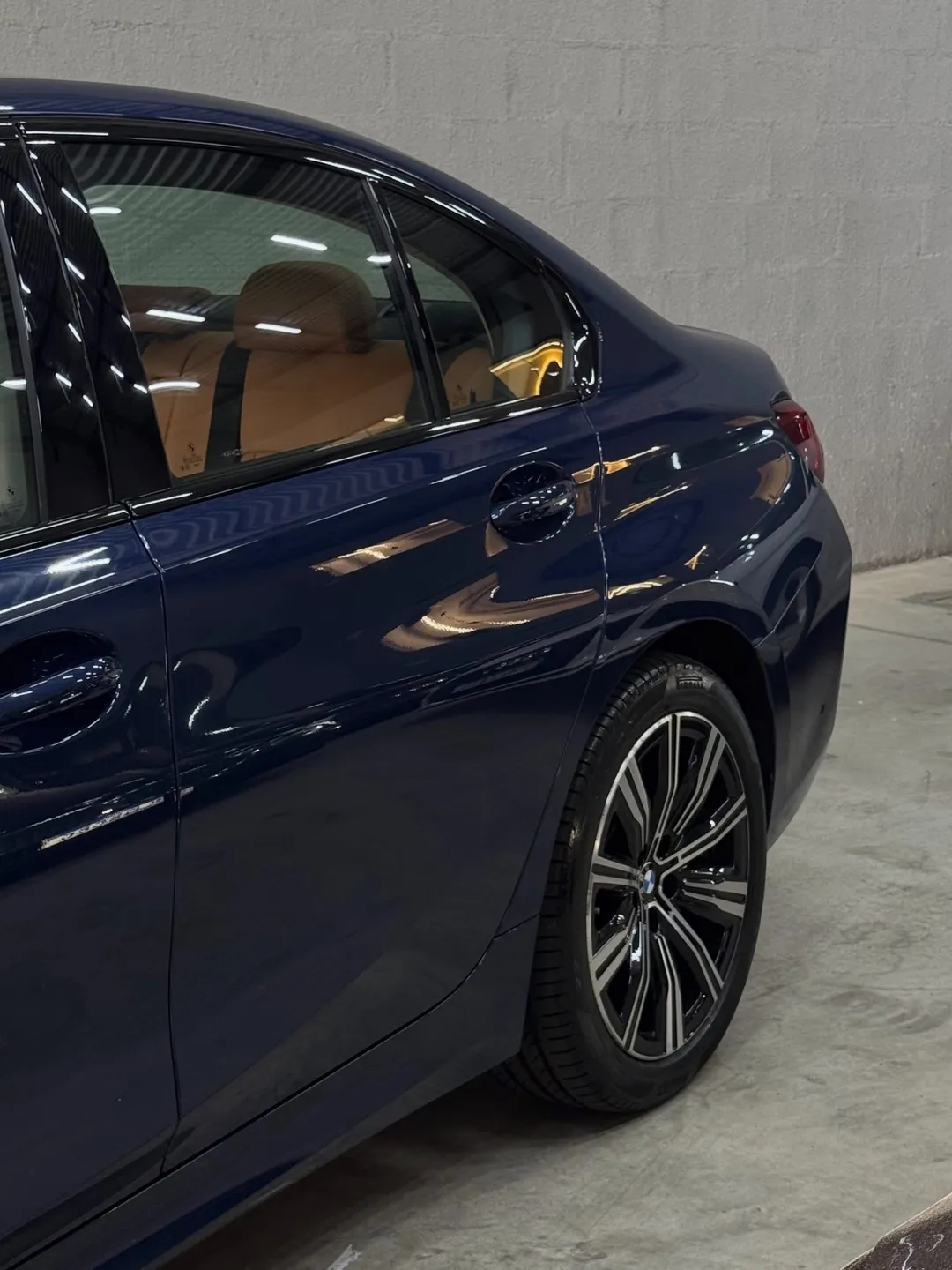 BMW 320i 2023, foto 4 de 7