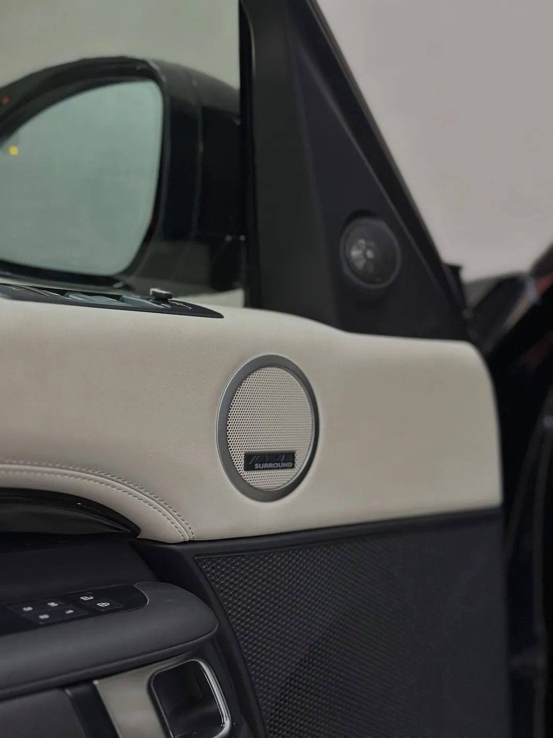 Land Rover Discovery 2022, foto 7 de 7