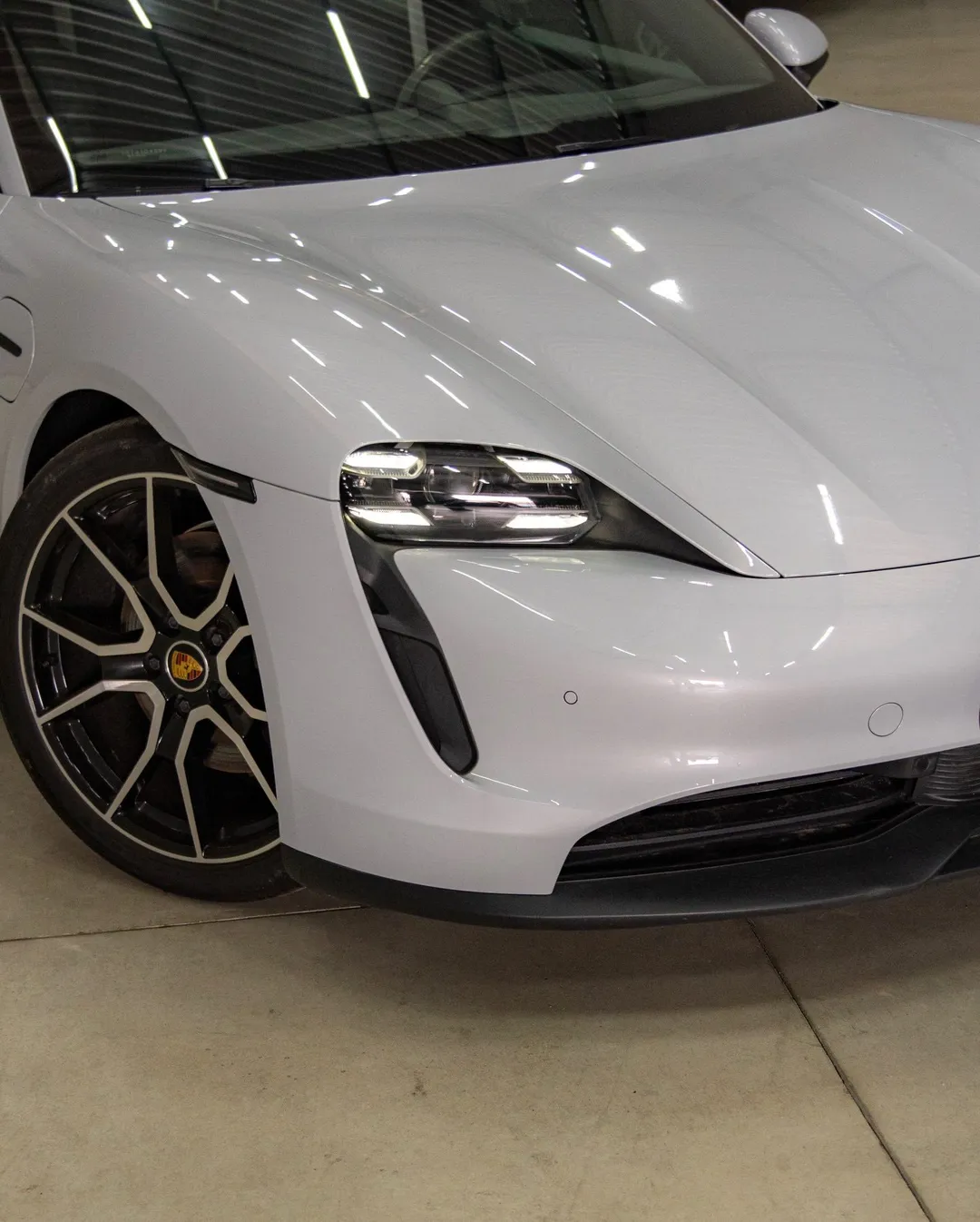 Porsche Taycan 2024, foto 3 de 7