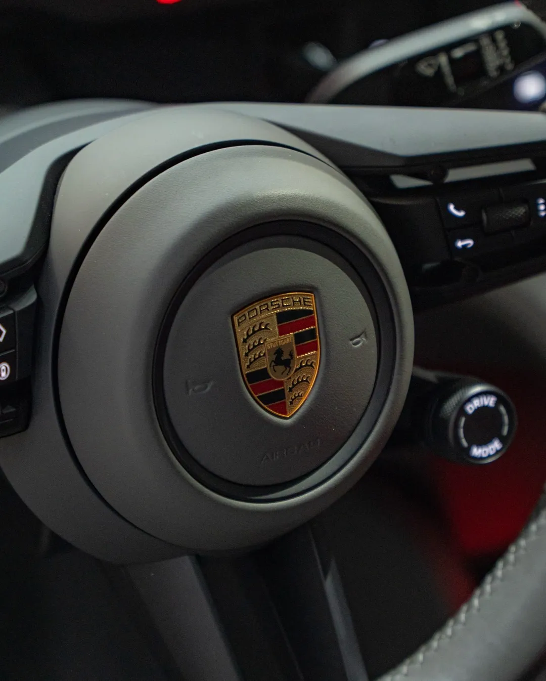 Porsche Taycan 2024, foto 4 de 7