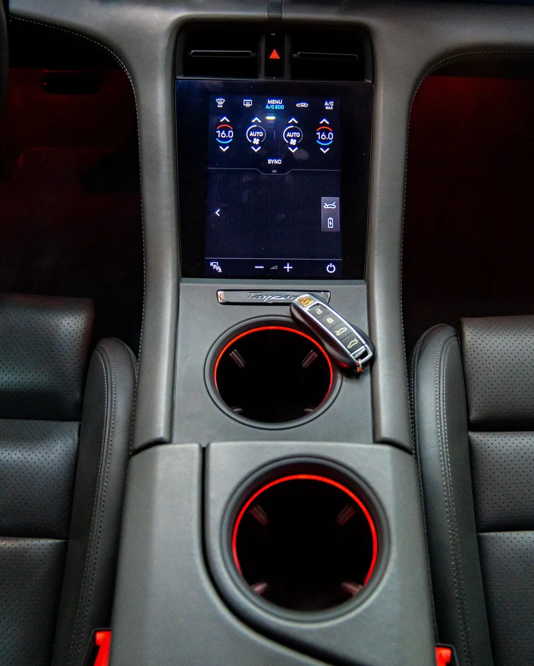 Porsche Taycan 2024, foto 7 de 7